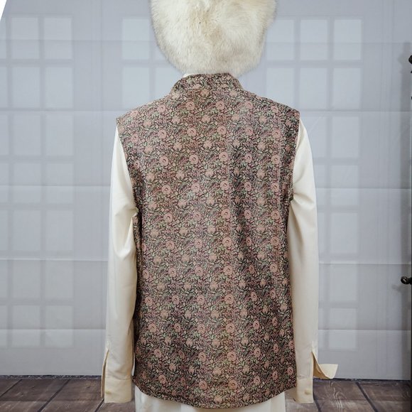 Coldwater Creek fabric vest. Kept in a garment bag and dry cleaned. #206 - Picture 4 of 7